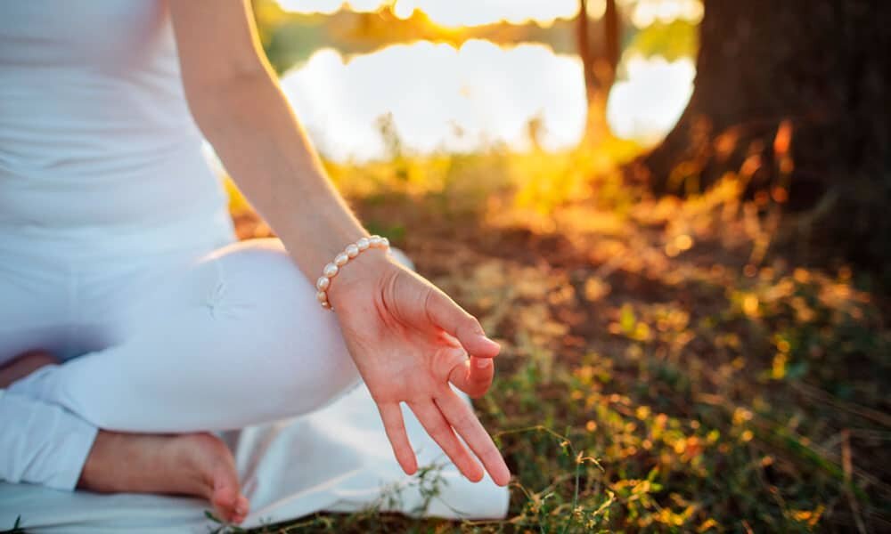 Meditación Kundalini: Guía Práctica para Principiantes – Beneficios y Técnicas 29 Beneficios y Posibles Desafíos de la Meditación Kundalini