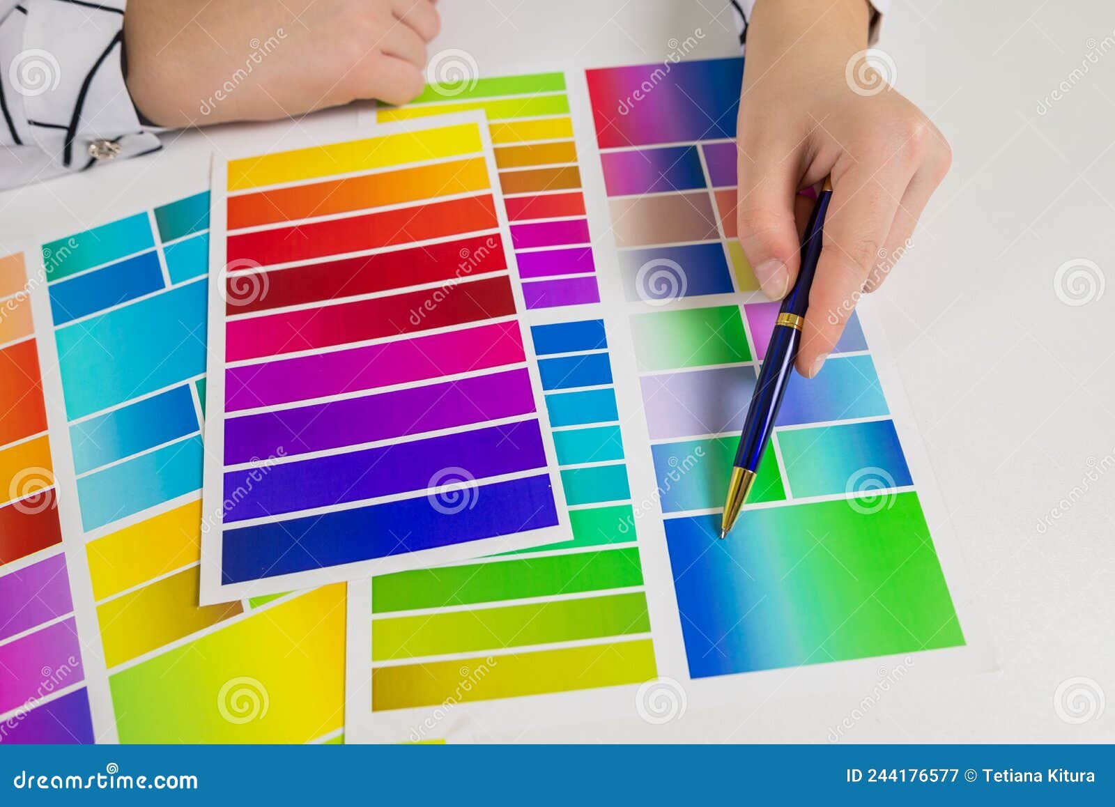 Diseña un Feed de Instagram Profesional y Atractivo para Destacar en Redes Sociales 22 Elige una Paleta de Colores Coheren te