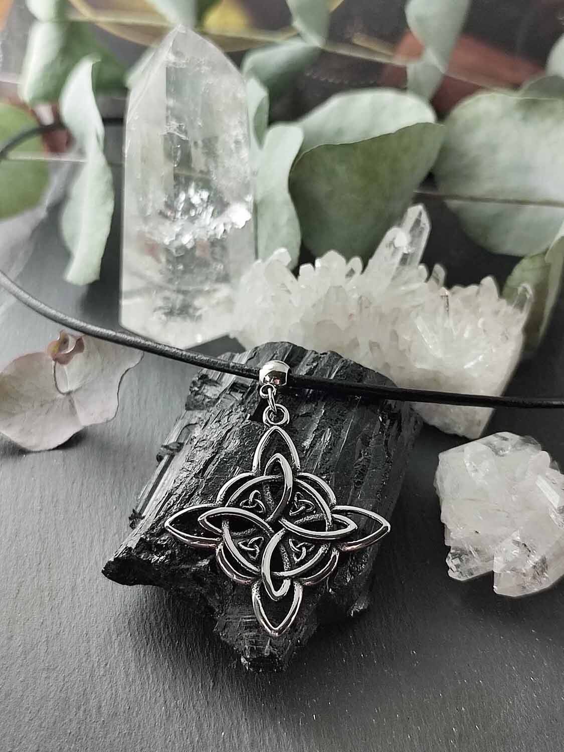 ¿Puedo activar el Nudo de Bruja sin experiencia previa en magia?